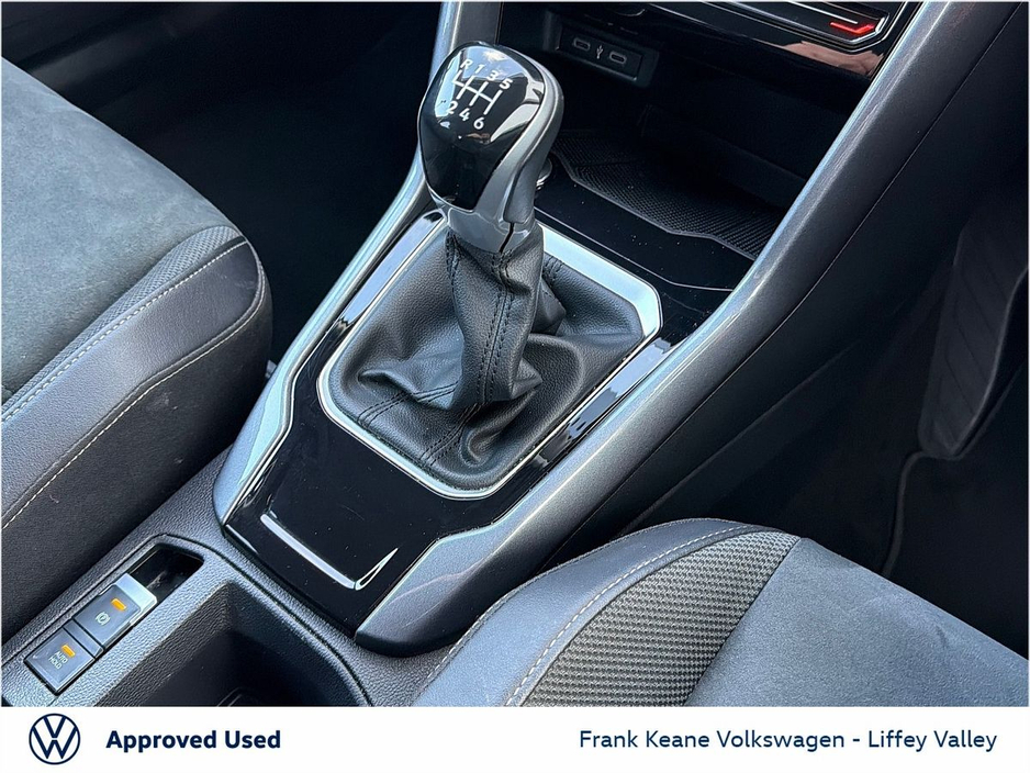 2022 Volkswagen T-Roc - image 20