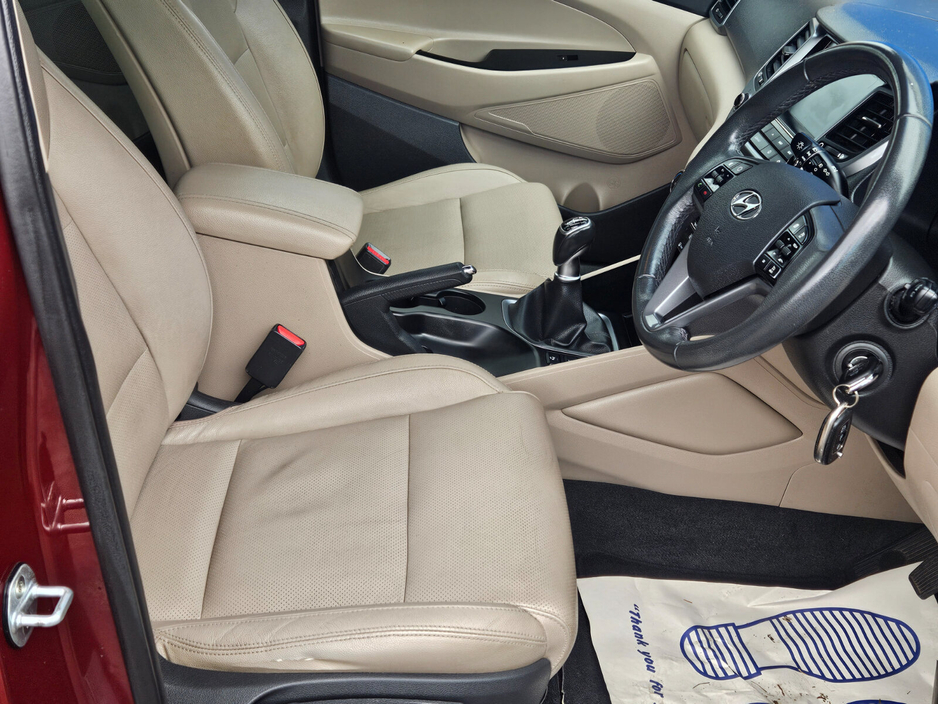 2016 Hyundai Tucson - image 9