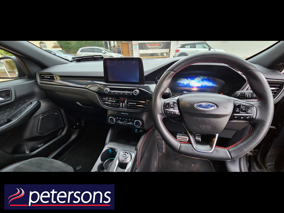 2020 Ford Kuga - image 16