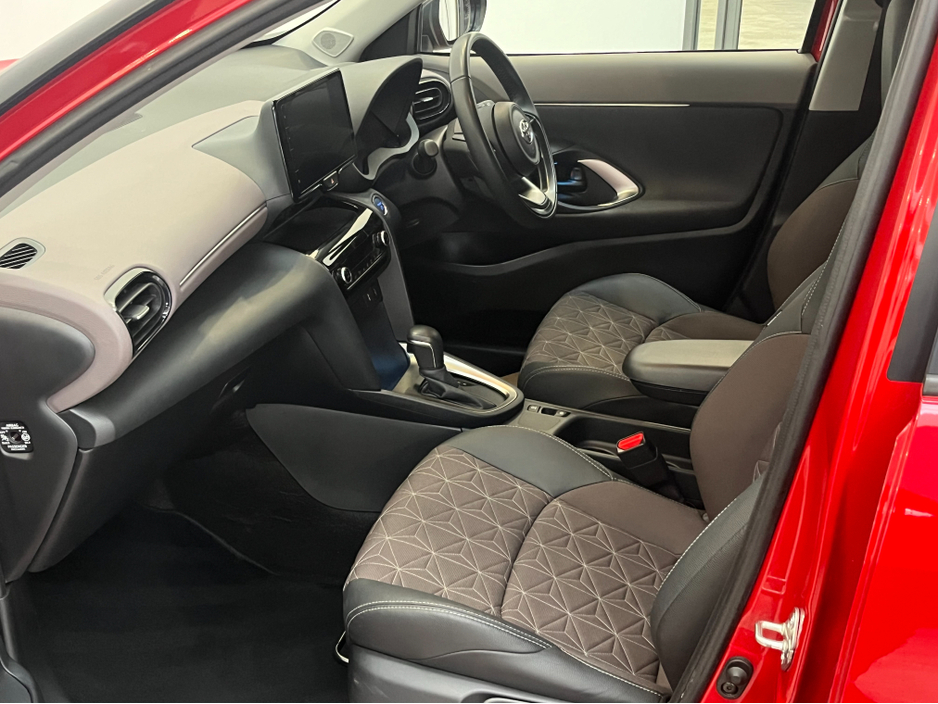 2023 Toyota Yaris CR CROSS SOL 4DR AUTO €29,950