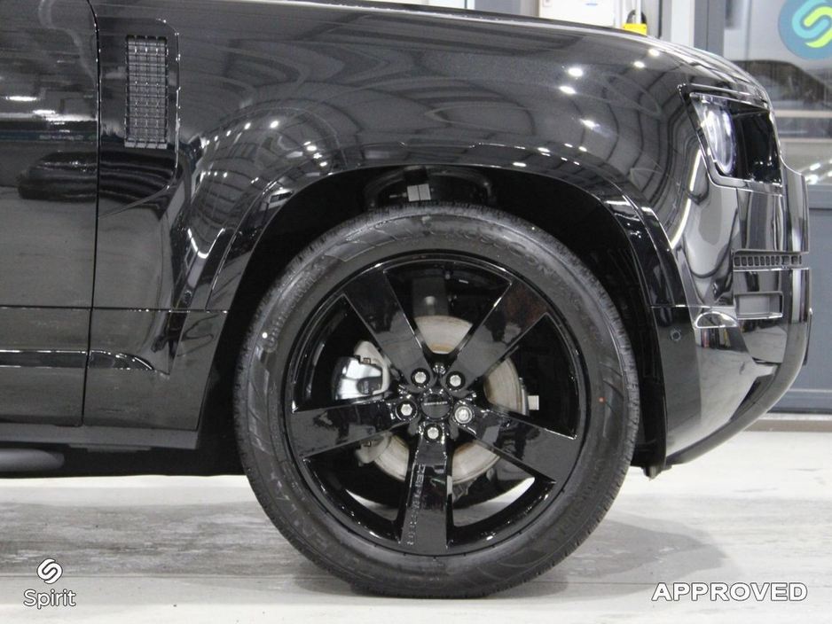 2026 Land Rover Defender 90 X-Dynamic SE 3 seats Commercial