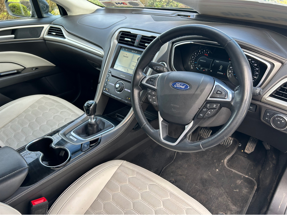 2019 Ford Mondeo - image 9