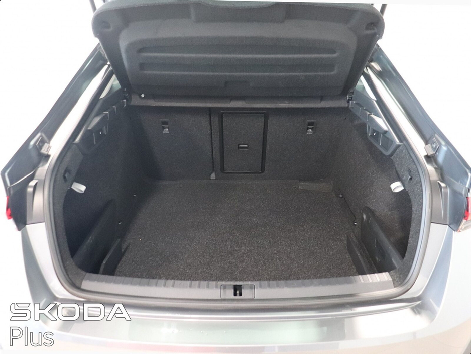 2023 Skoda Octavia - image 10