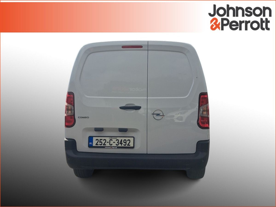 2025 Opel Combo Komfort 2300 L2H1 1.5 (100PS) €21,500