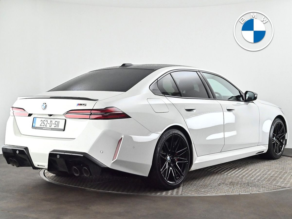 2025 BMW M5 - image 22