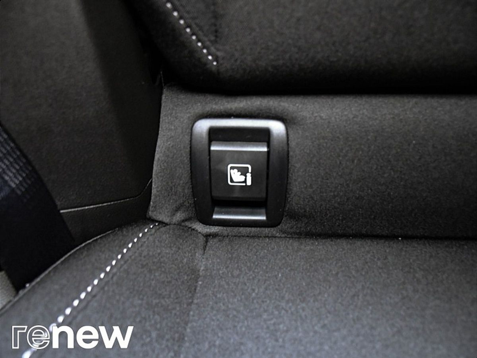 2025 Renault Clio - image 12