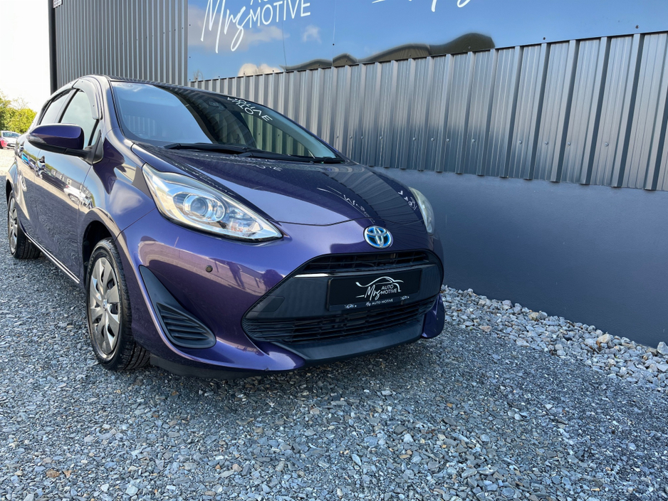 2017 Toyota Aqua - image 7