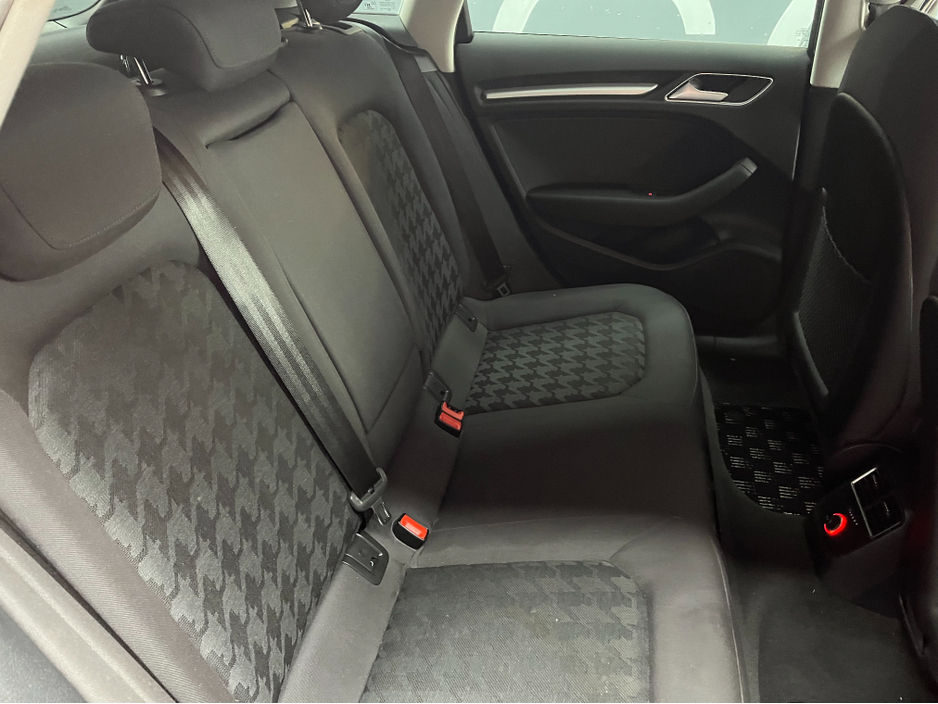 2015 Audi A3 - image 11