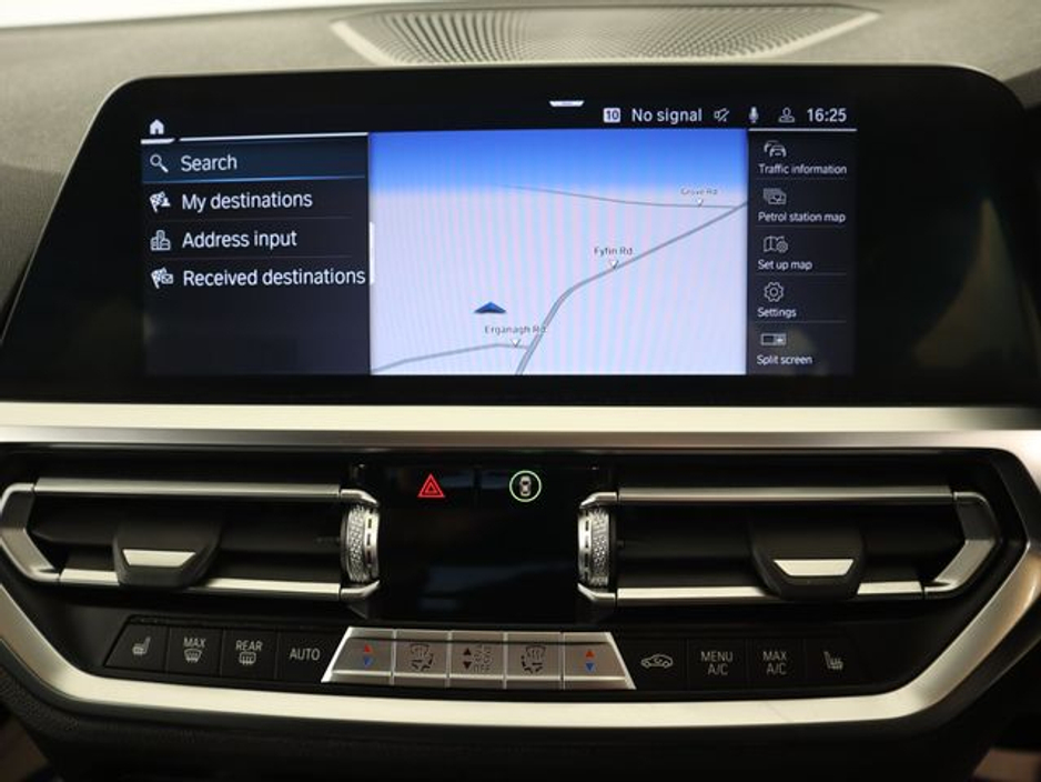 2021 BMW 3 Series - image 9