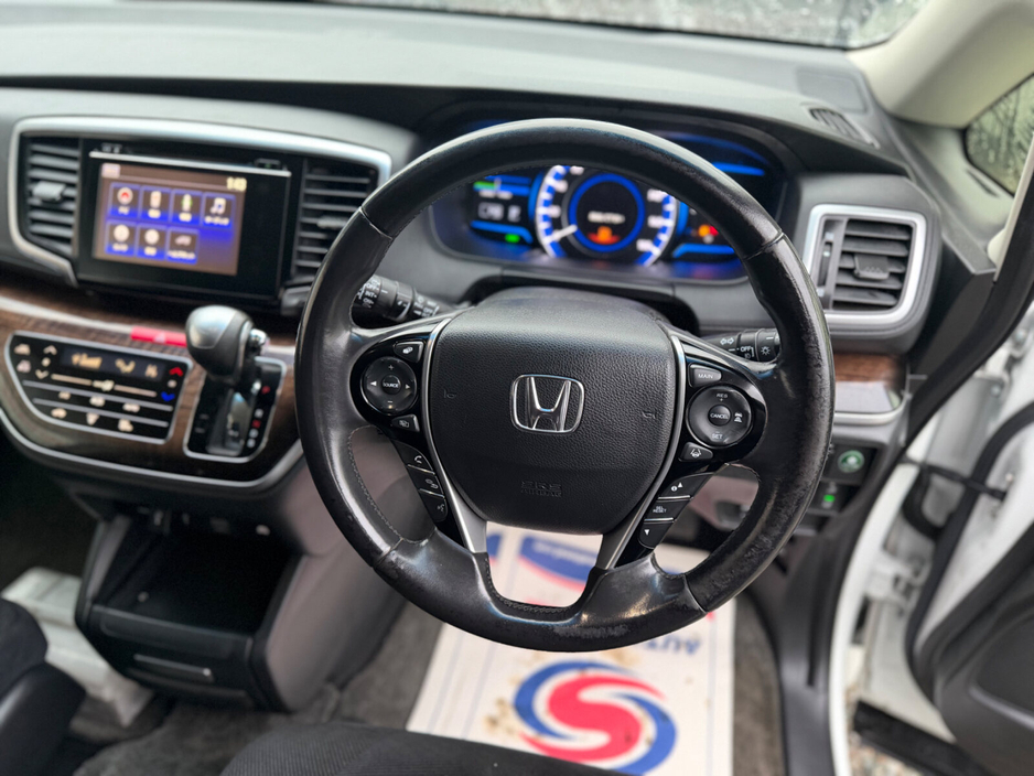 2016 Honda Odyssey  €18,900