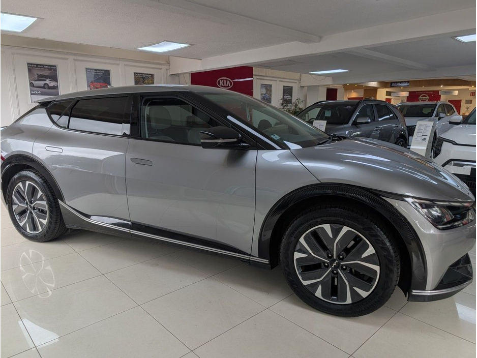 2022 Kia EV6 - image 4