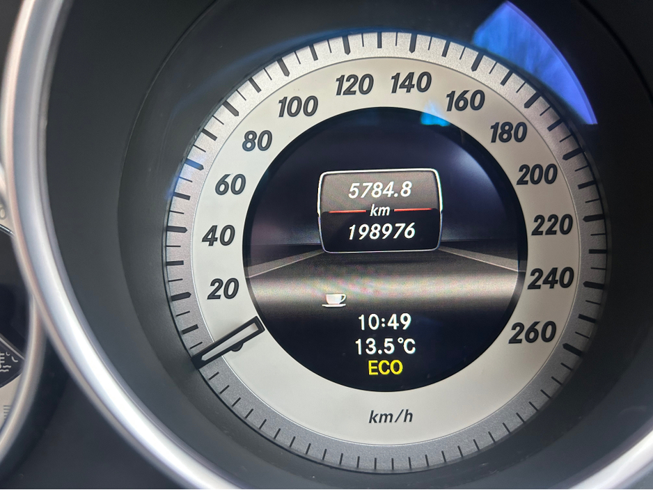 2013 Mercedes-Benz C Class - image 11