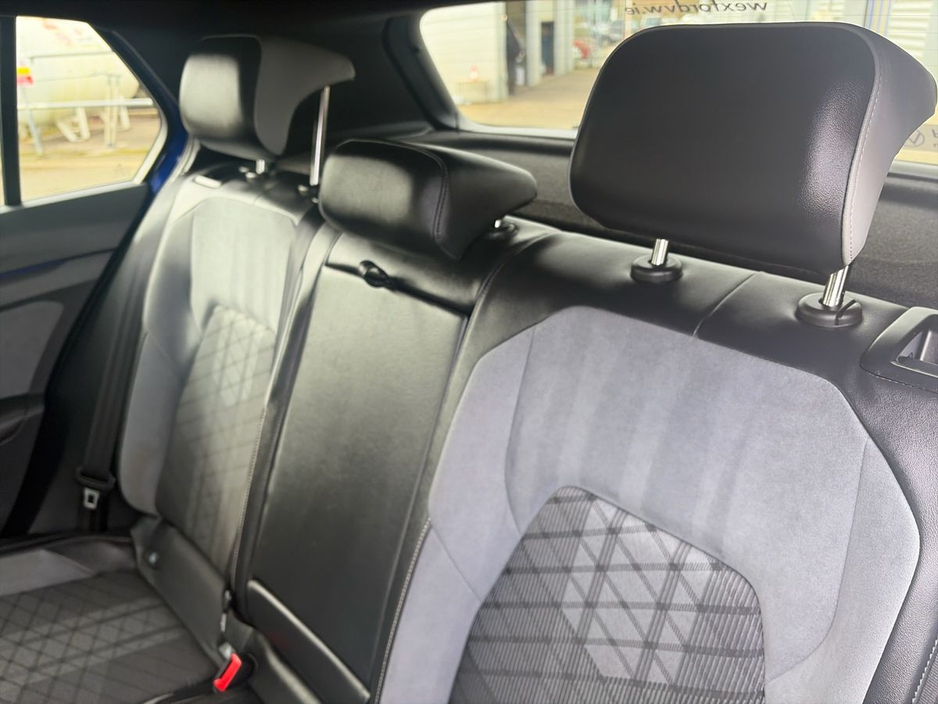 2024 Volkswagen Golf - image 11