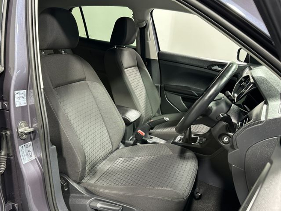 2023 Volkswagen T-Cross - image 10