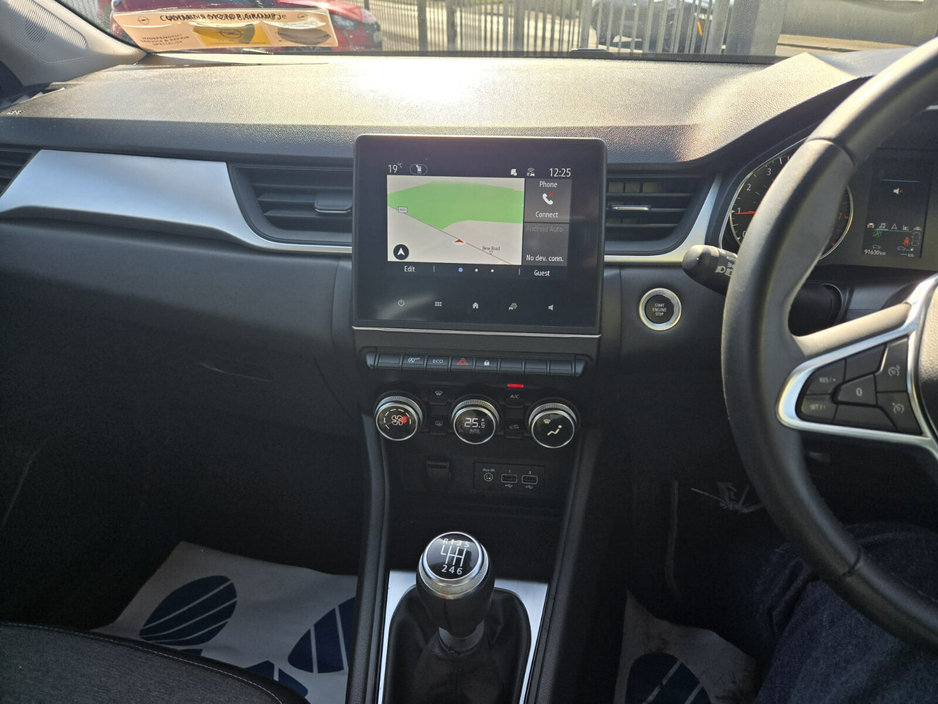 2022 Renault Captur - image 25