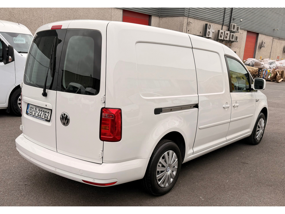 2019 Volkswagen Caddy - image 5