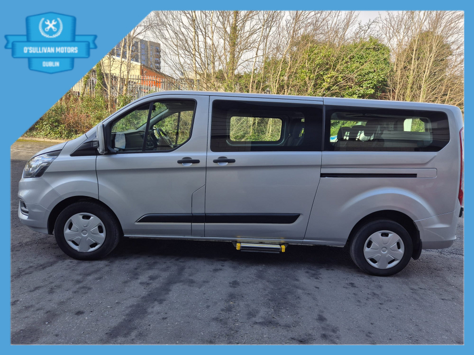 2020 Ford Transit Custom - image 5