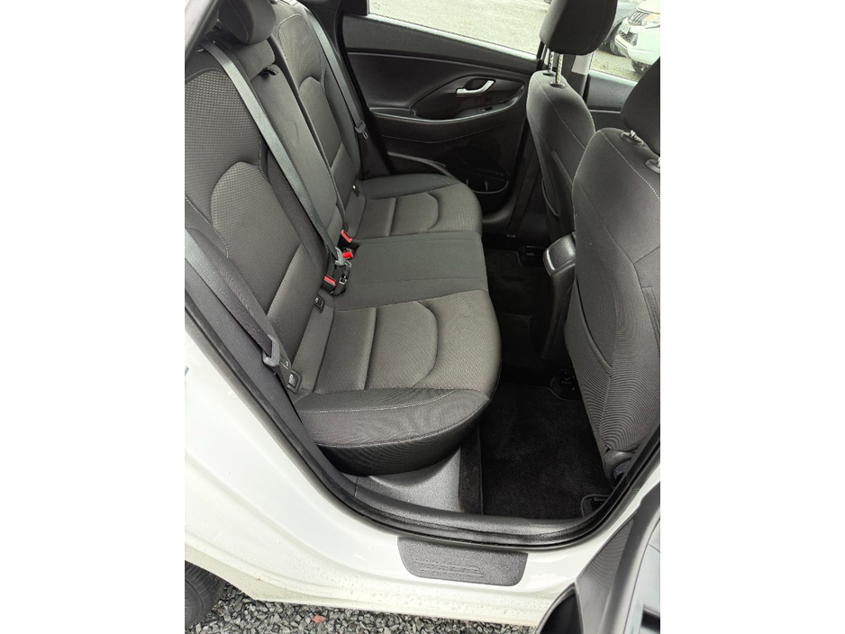 2019 Hyundai i30 - image 8