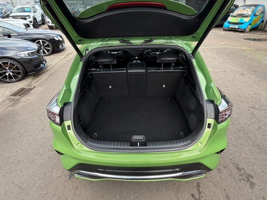 2023 Kia XCeed - image 33