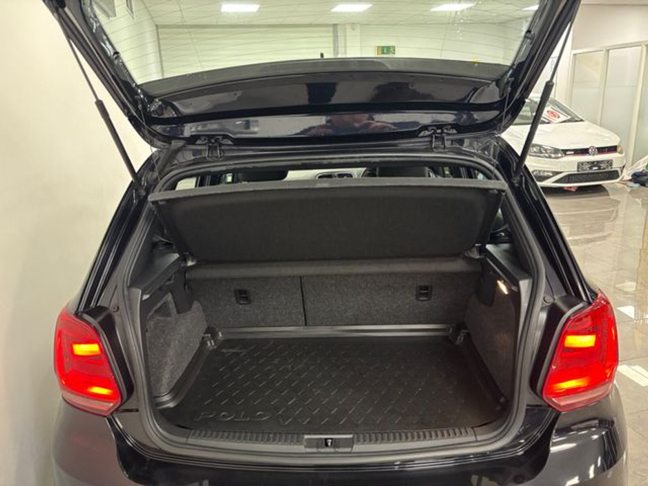 2017 Volkswagen Polo  €16,495