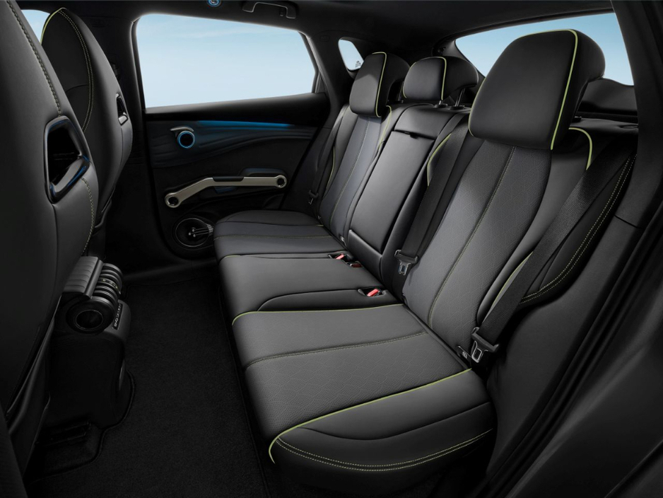 2025 BYD ATTO 3 - image 9