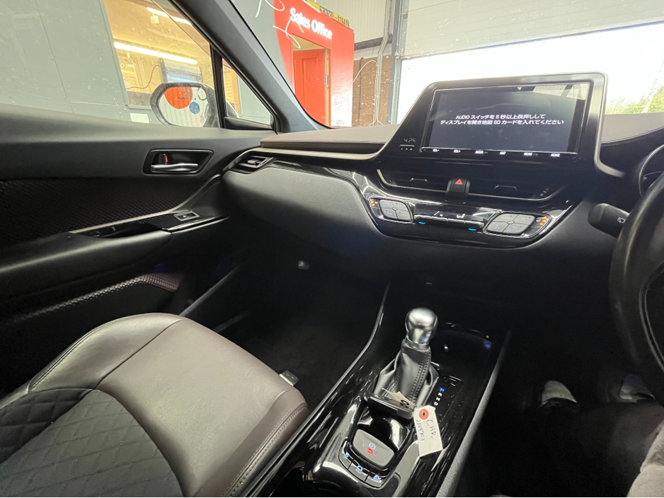 2019 Toyota C-HR - image 17