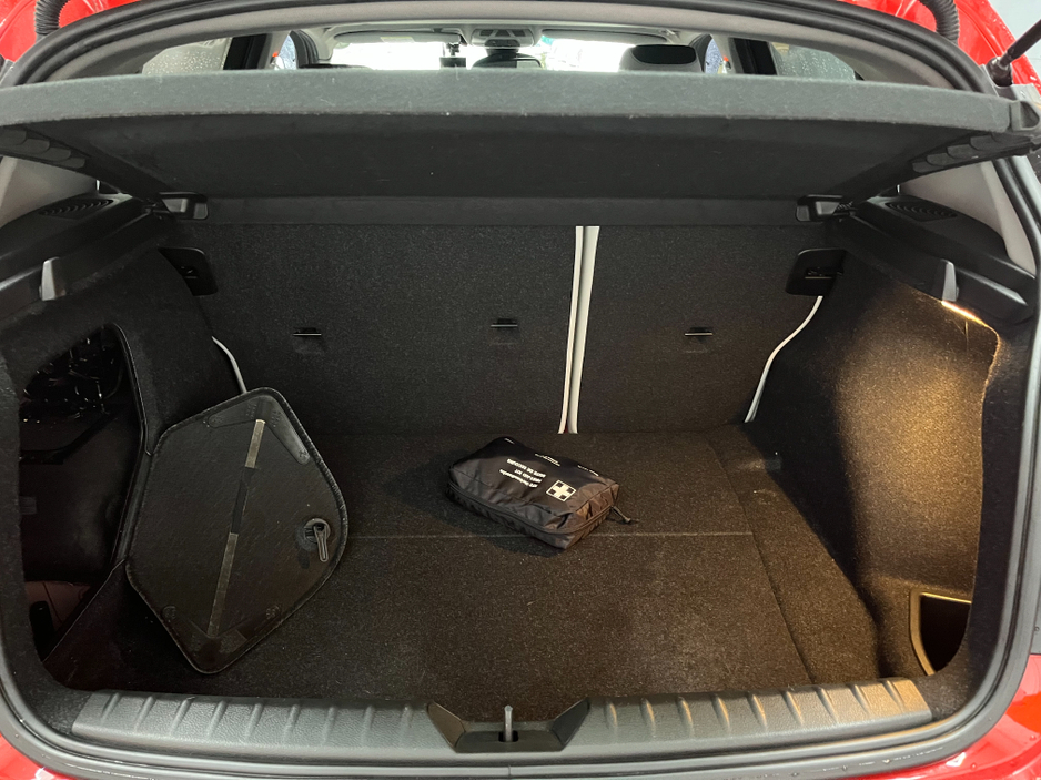 2017 BMW 1 Series €15950 2017 BMW 118I STYLE 1.5 AUTOMATIC / CRUISE CONTROL / REVERSE CAMERA AND MORE €15,950