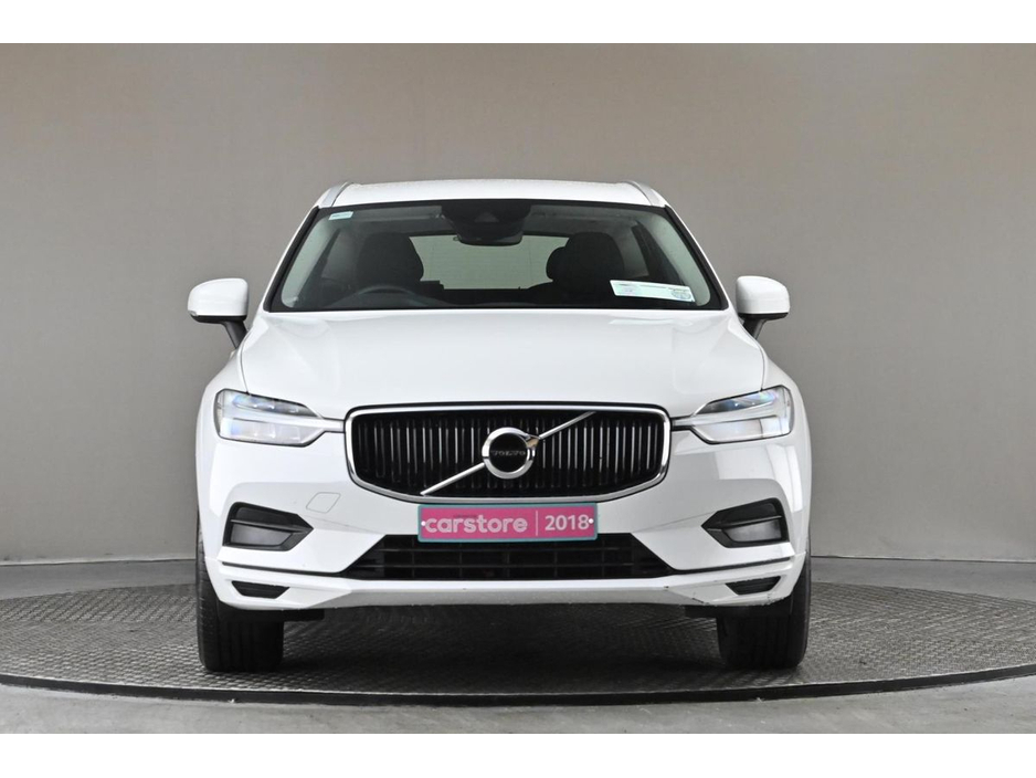 2018 Volvo XC60 - image 2