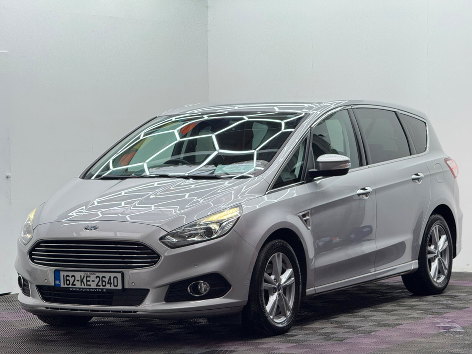 2016 Ford S-Max - image 3