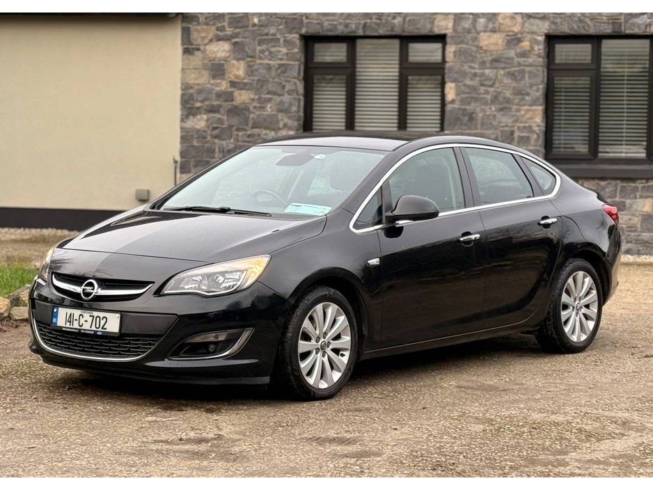 2014 Opel Astra Opel Astra 2014 1.3 Diesel Manual NCT&TaX €3,950