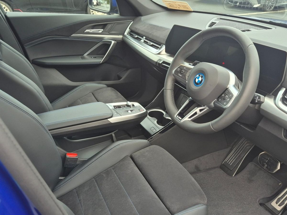 2026 BMW X1 - image 4