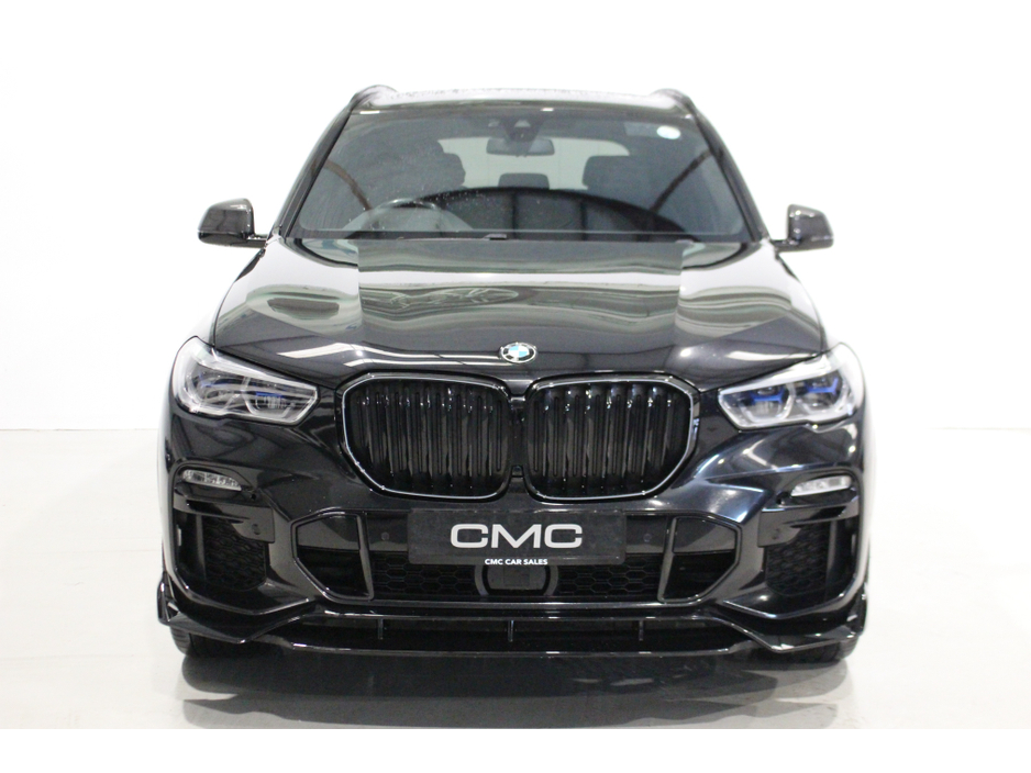 2021 BMW X5 - image 2