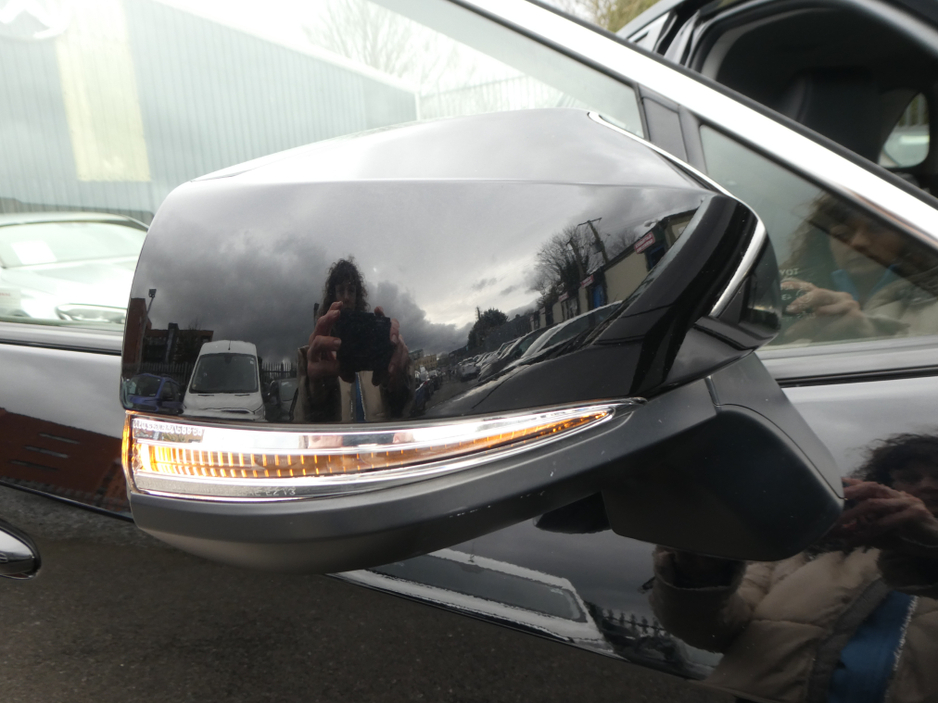 2025 Toyota Rav4 - image 25