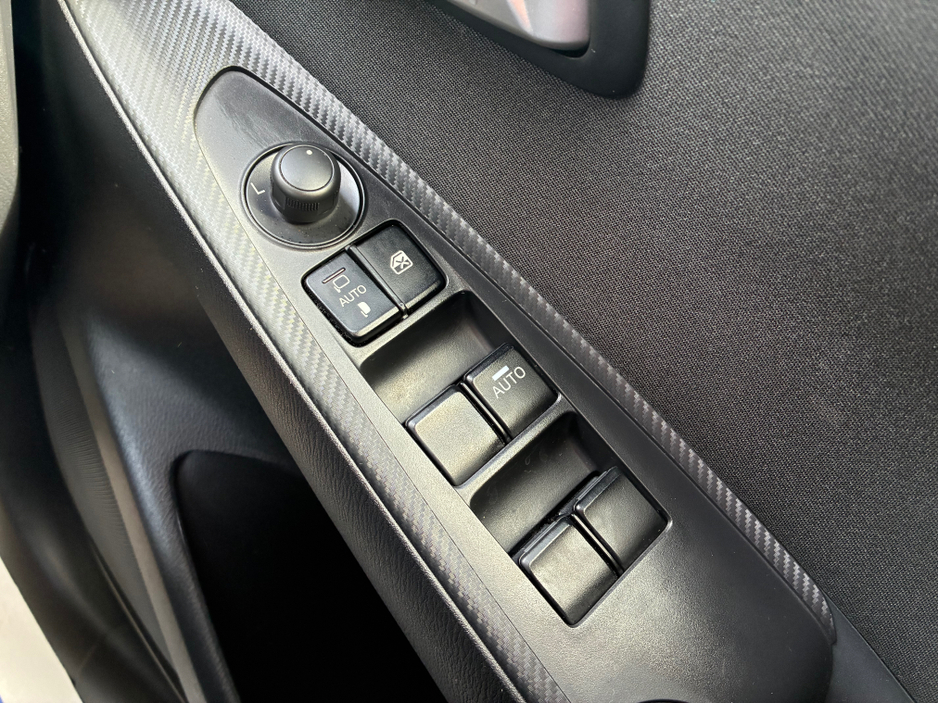 2017 Mazda Demio - image 18