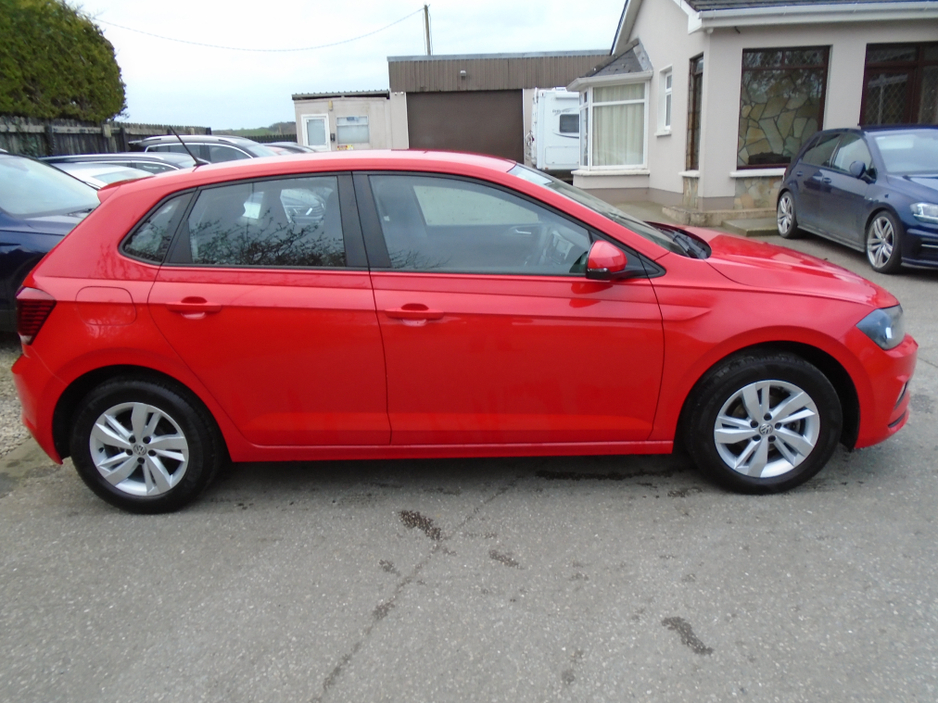 2019 Volkswagen Polo - image 2