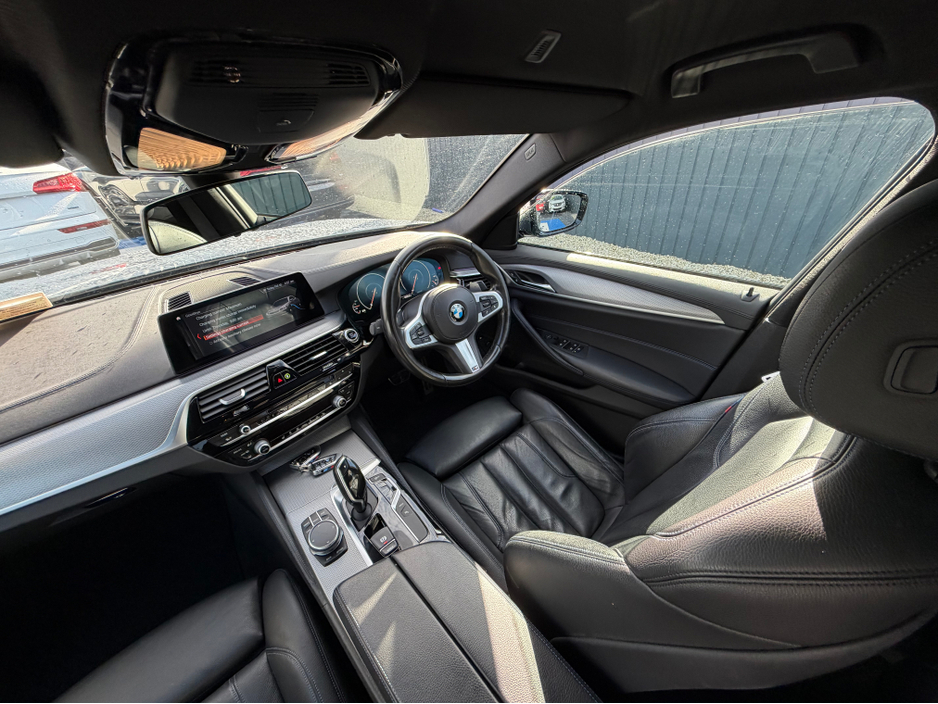 2018 BMW 5 Series - image 46