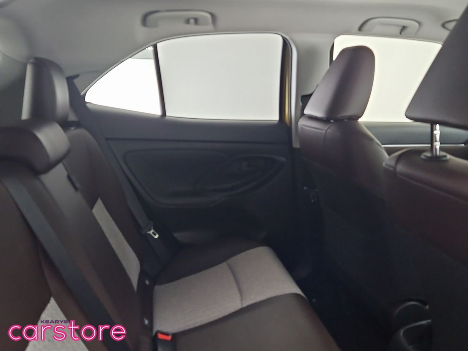 2022 Toyota Yaris Cross - image 10