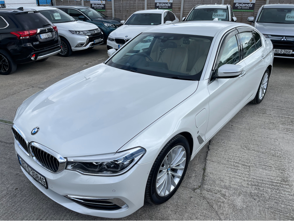 2018 BMW 5 Series - image 6
