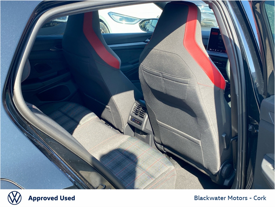 2026 Volkswagen Golf - image 7