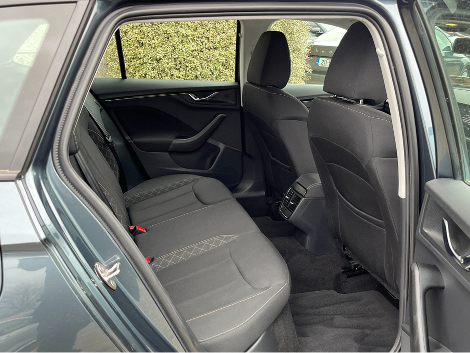 2021 Skoda Kamiq - image 9