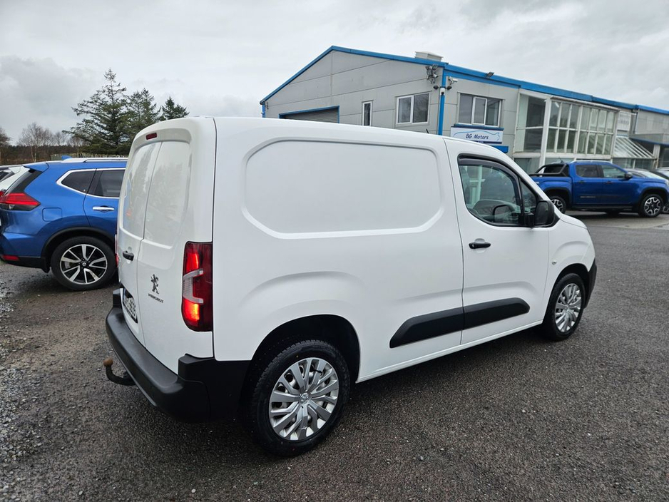 2020 Peugeot Partner Active 1.5 Blue HDI 100 6.2 3D €12,990