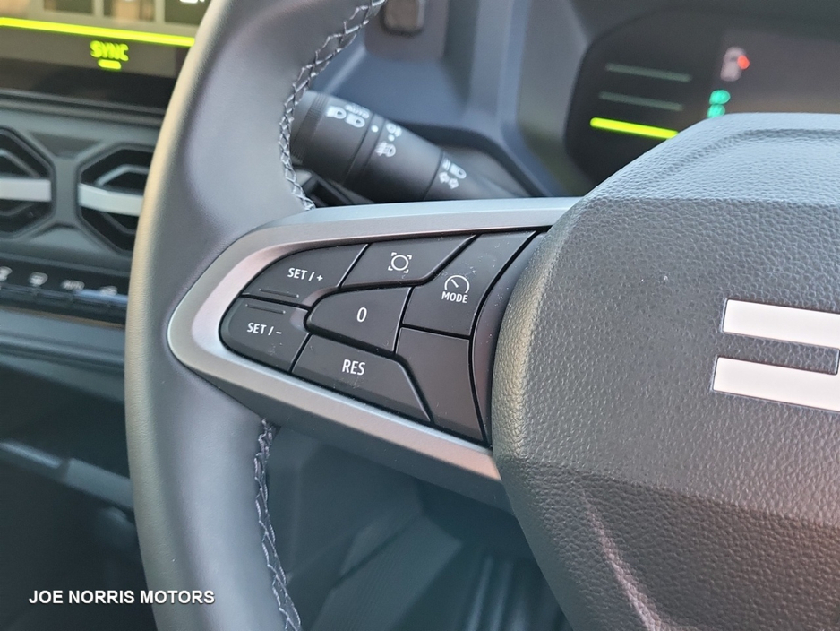 2025 Dacia Bigster EXPRESSION TCE 140 LOW KMS €30,995