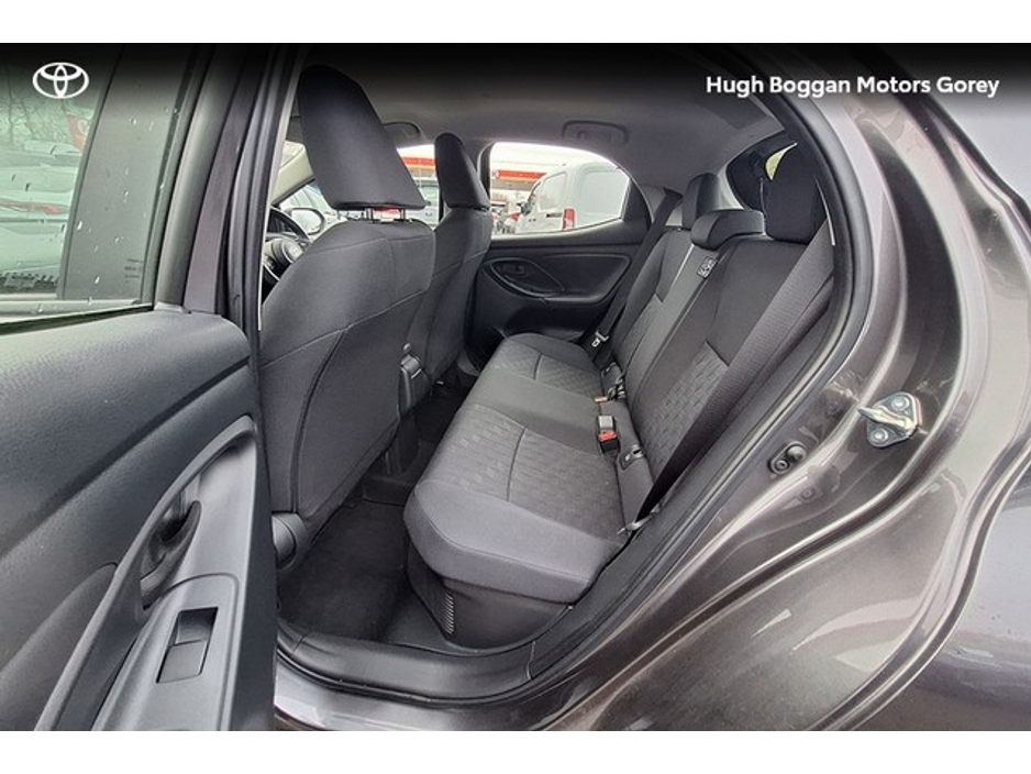 2024 Toyota Yaris HYBRID 115 LUNA €26,950