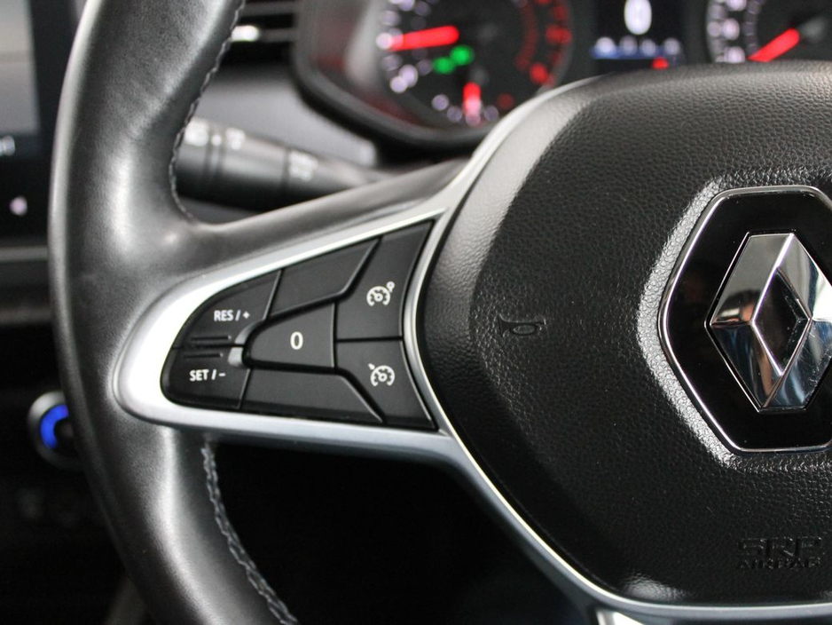 2022 Renault Clio - image 21