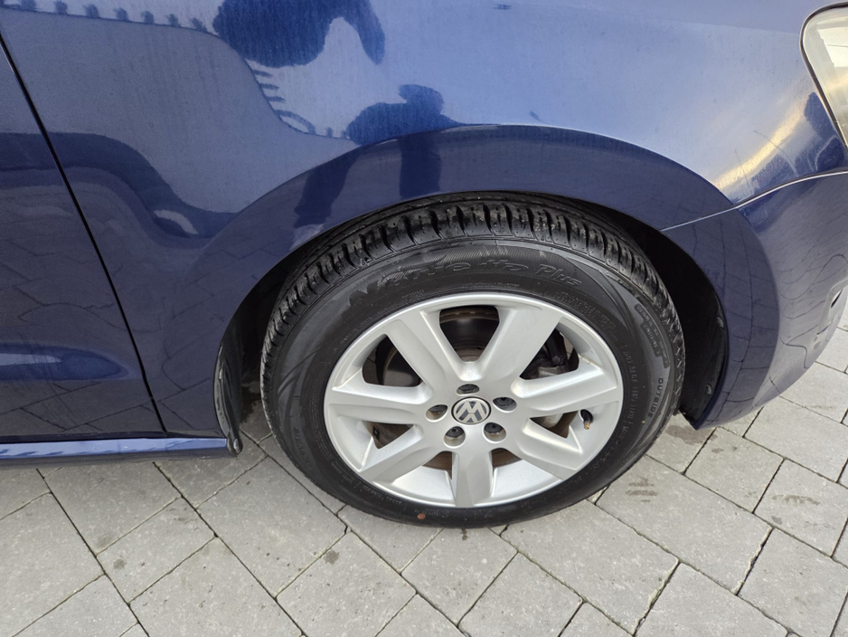 2012 Volkswagen Polo - image 17