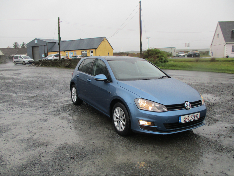 2016 Volkswagen Golf - image 4