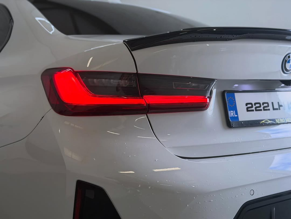 2022 BMW 3 Series - image 6