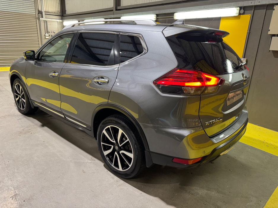 2018 Nissan X-Trail - image 4