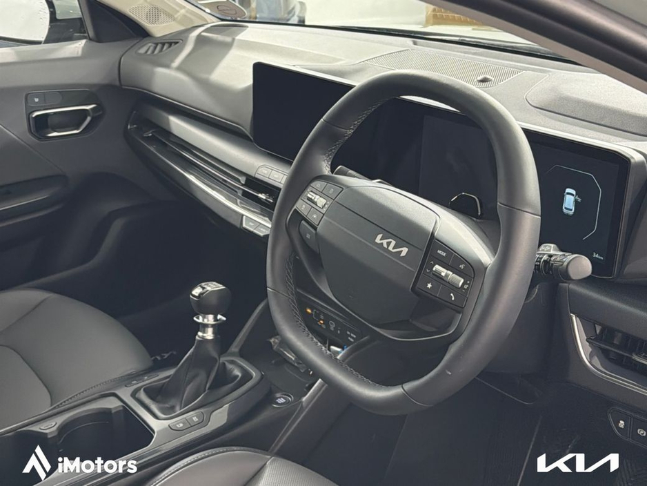 2026 Kia K4 - image 17