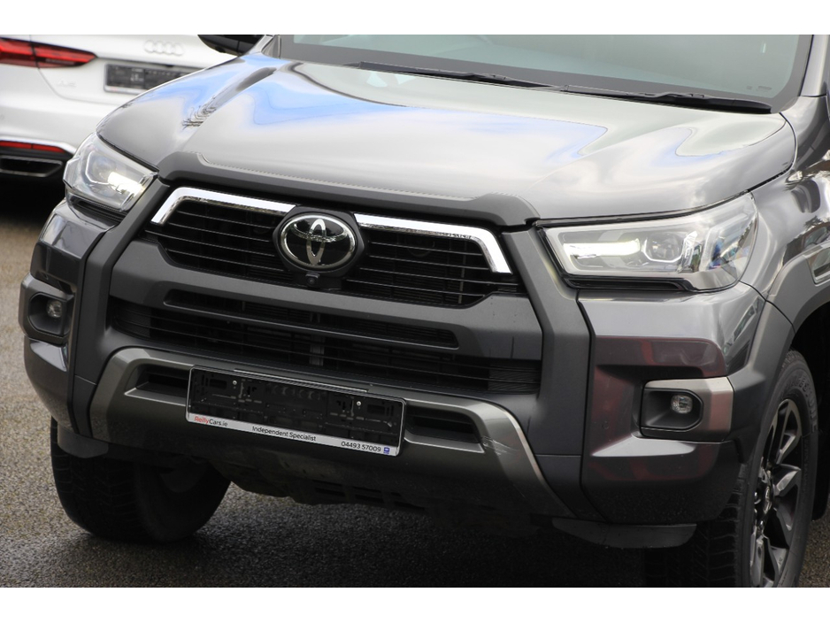 2023 Toyota Hilux - image 18